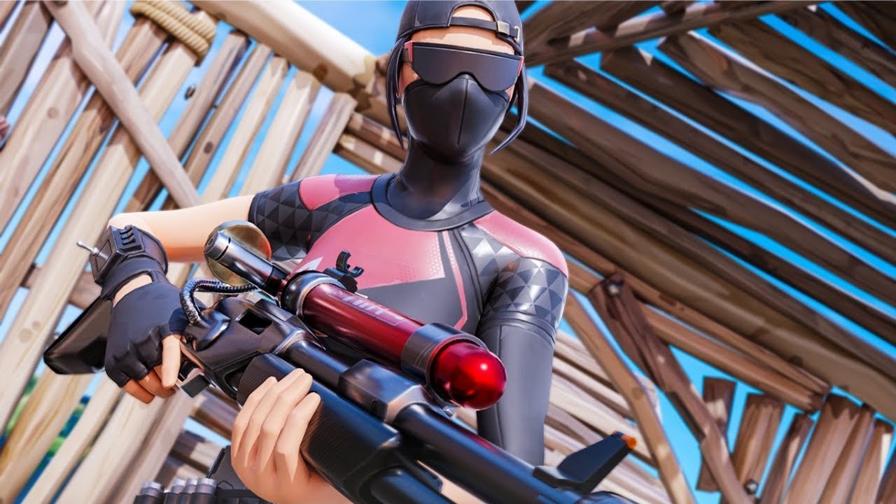 Fortnite Scarlet Commander Is Back With Her NEW Style!